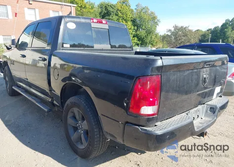 2018 Ram 1500 Big Horn 4X4 5'7 Box z USA, uszkodzony, nr VIN 1C6RR7LGXJS260238